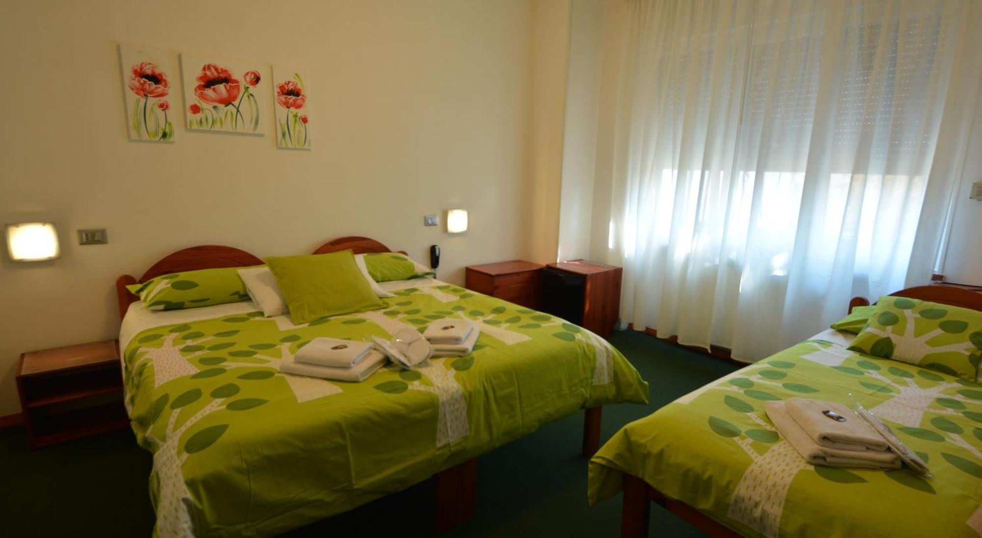 Albergo Alla Valle Di Banne Terst Exteriér fotografie
