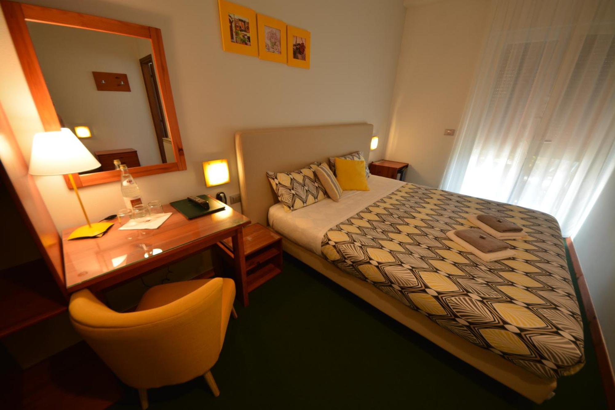 Albergo Alla Valle Di Banne Terst Exteriér fotografie